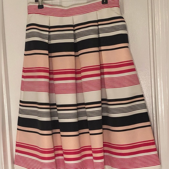 New York & Company Skirt-10 - Picture 4 of 7